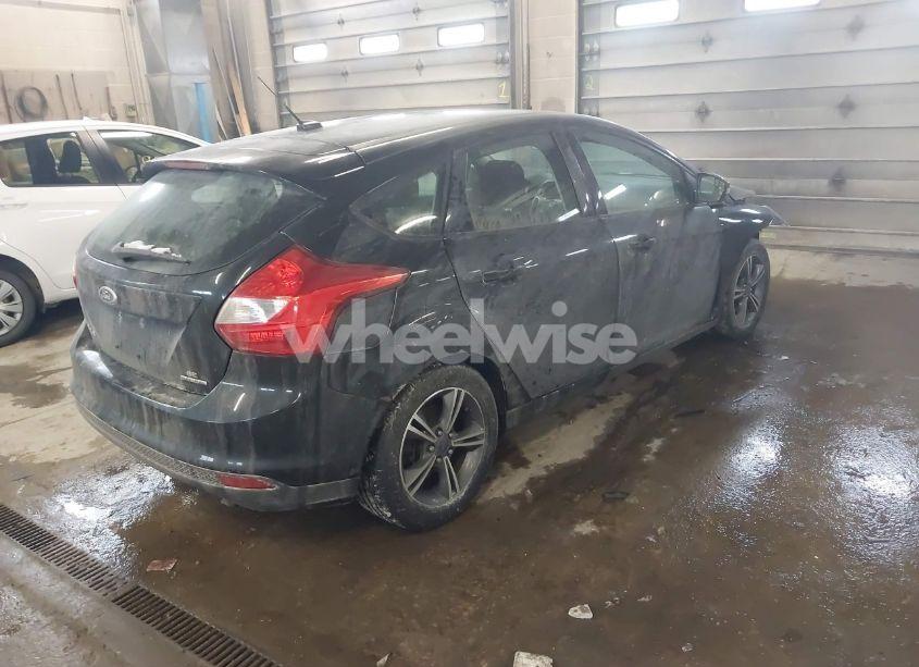 Photo 4 of 2014 Ford Focus SE (VIN 1FADP3K22EL328612)