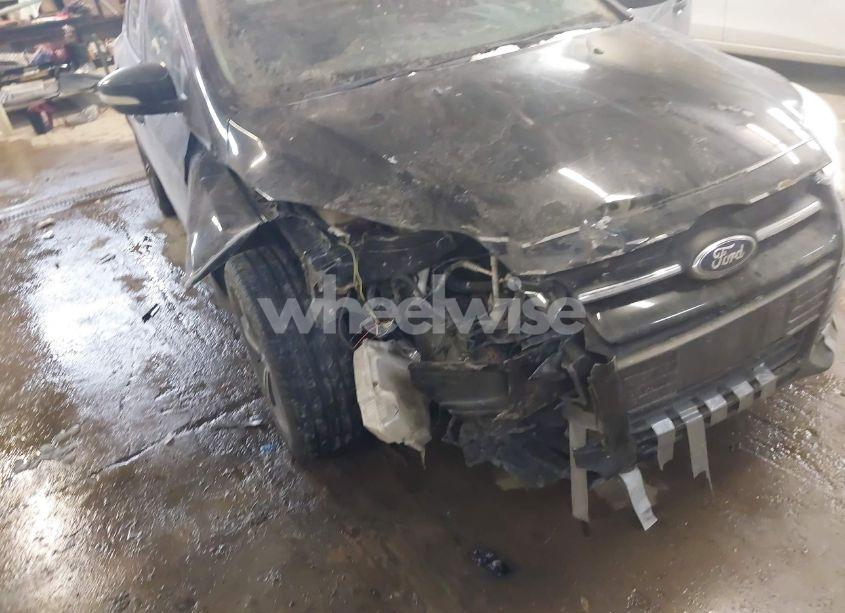 Photo 6 of 2014 Ford Focus SE (VIN 1FADP3K22EL328612)