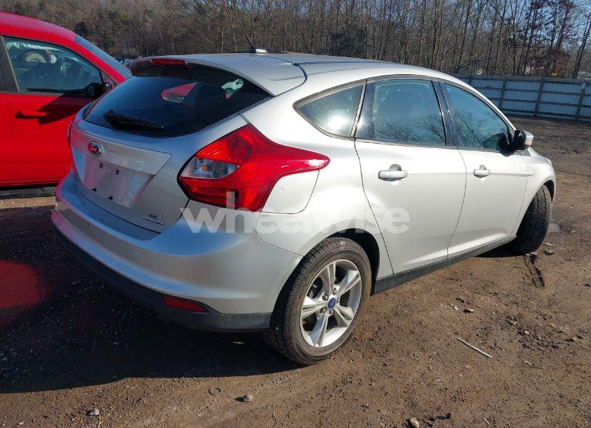 Photo 4 of 2014 Ford Focus SE (VIN 1FADP3K22EL332353)