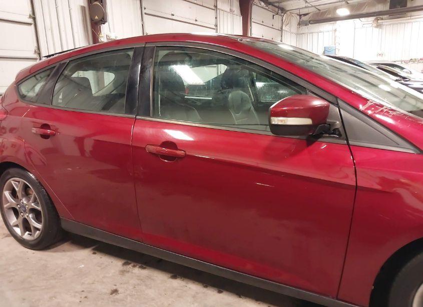 Photo 13 of 2014 Ford Focus SE (VIN 1FADP3K22EL399275)
