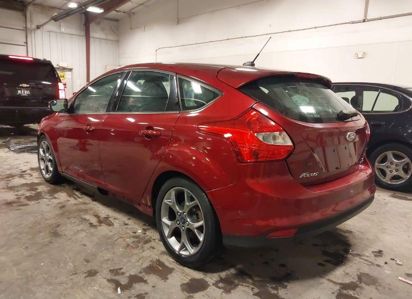 Photo 3 of 2014 Ford Focus SE (VIN 1FADP3K22EL399275)