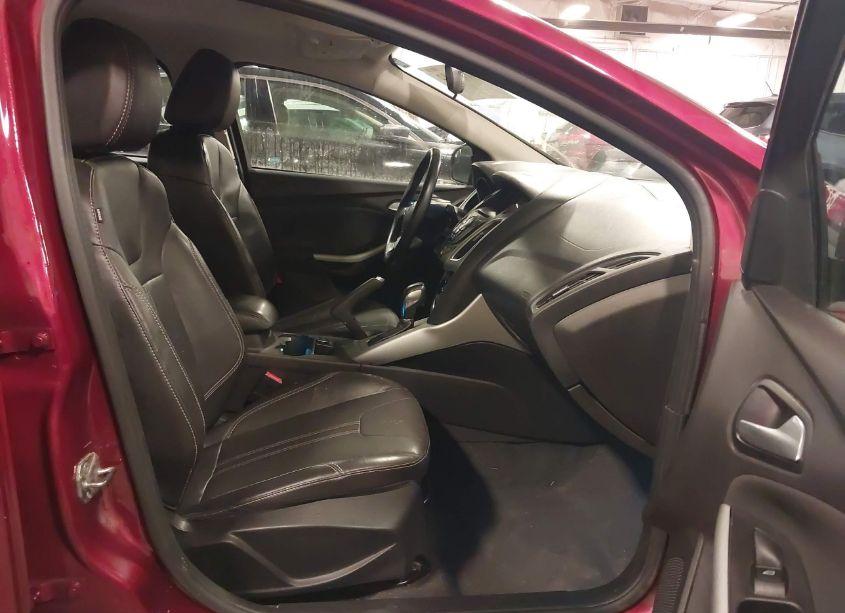 Photo 5 of 2014 Ford Focus SE (VIN 1FADP3K22EL399275)