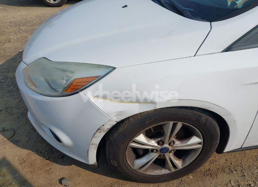 Photo 6 of 2014 Ford Focus SE (VIN 1FADP3K22EL402398)