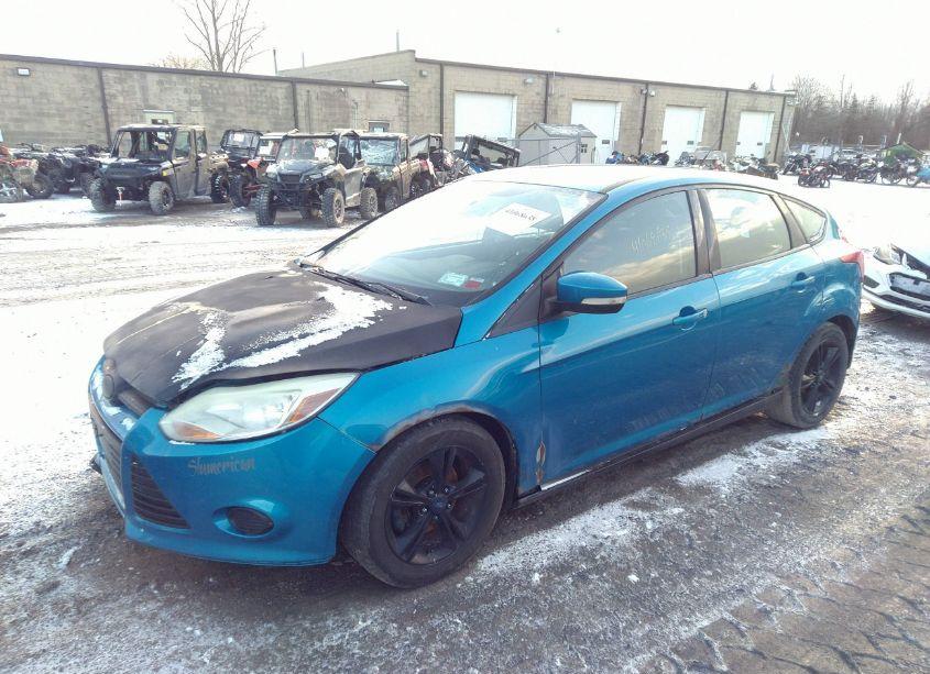 Photo 2 of 2014 Ford Focus SE (VIN 1FADP3K22EL408251)