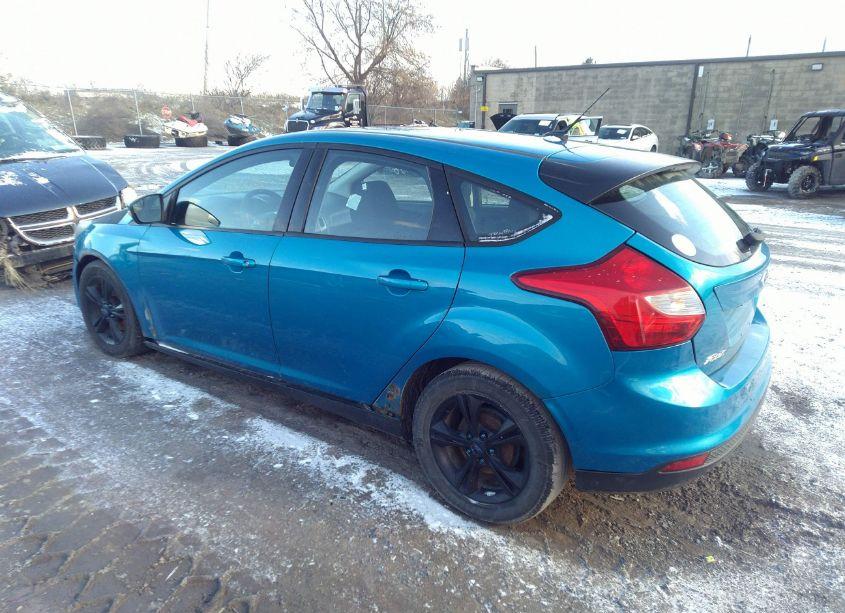 Photo 3 of 2014 Ford Focus SE (VIN 1FADP3K22EL408251)