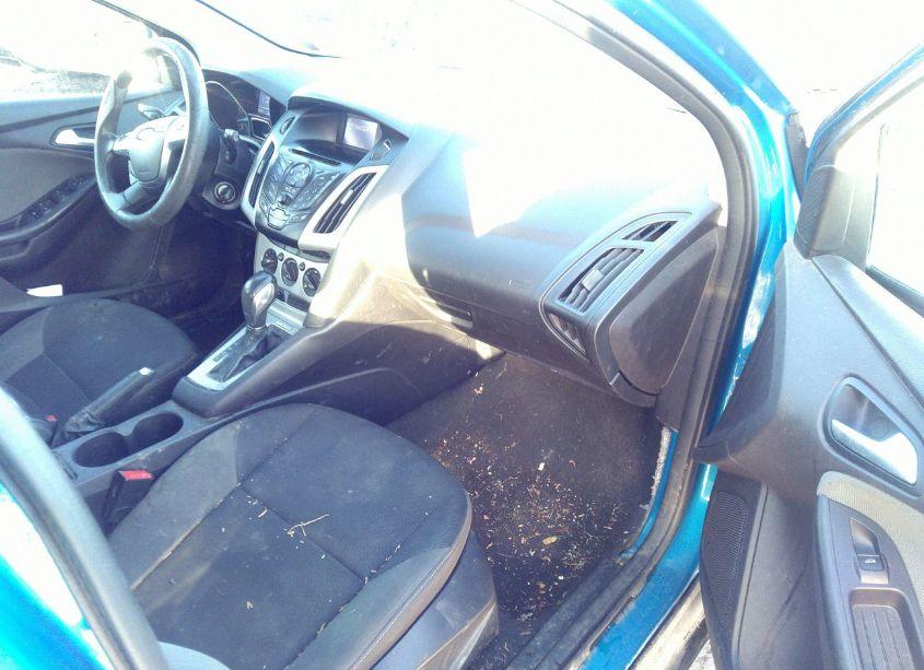 Photo 5 of 2014 Ford Focus SE (VIN 1FADP3K22EL408251)