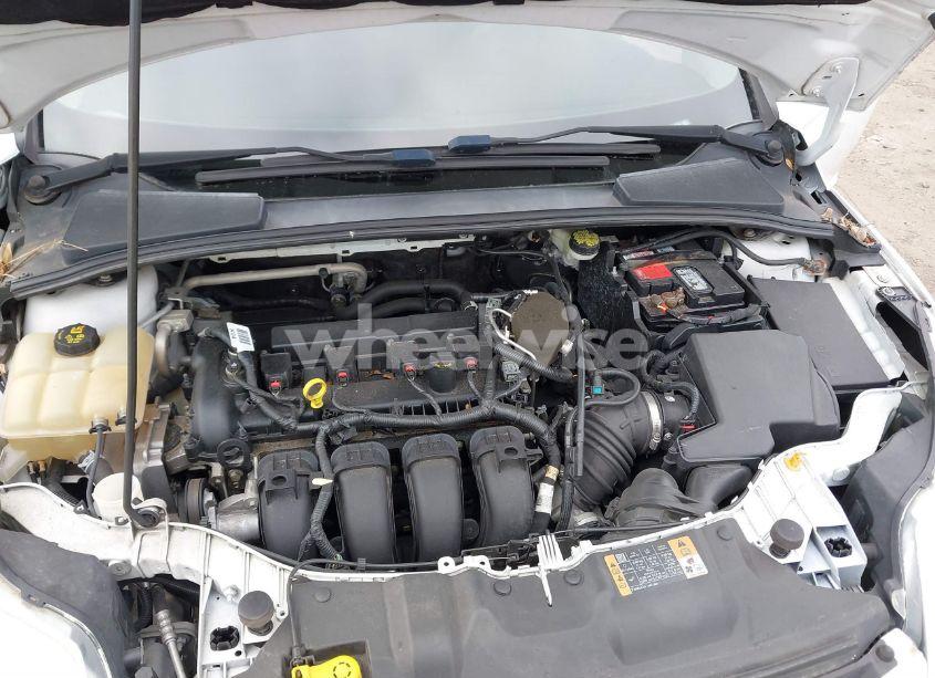 Photo 10 of 2014 Ford Focus SE (VIN 1FADP3K22EL426748)