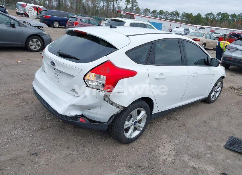 Photo 4 of 2014 Ford Focus SE (VIN 1FADP3K22EL426748)