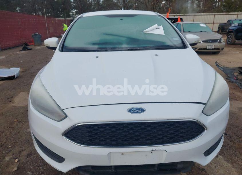 Photo 6 of 2015 Ford Focus SE (VIN 1FADP3K22FL203692)