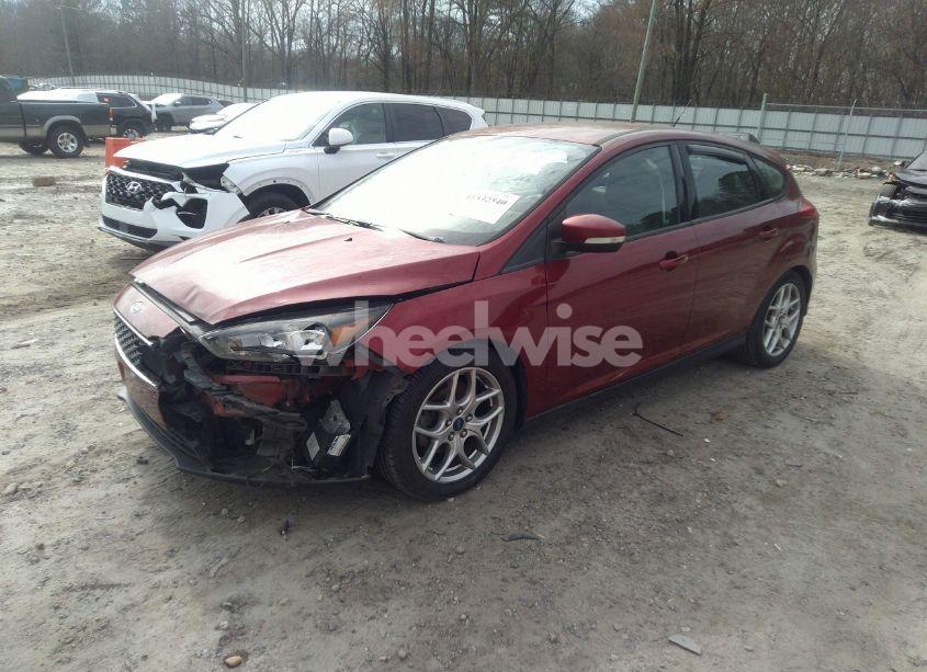 Photo 2 of 2015 Ford Focus SE (VIN 1FADP3K22FL224476)