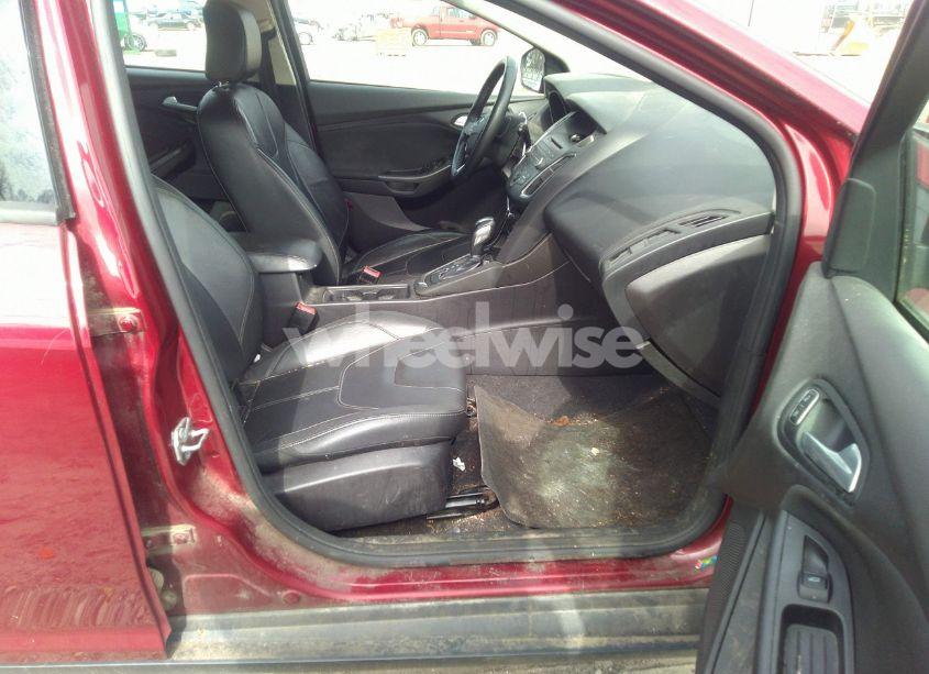 Photo 5 of 2015 Ford Focus SE (VIN 1FADP3K22FL224476)