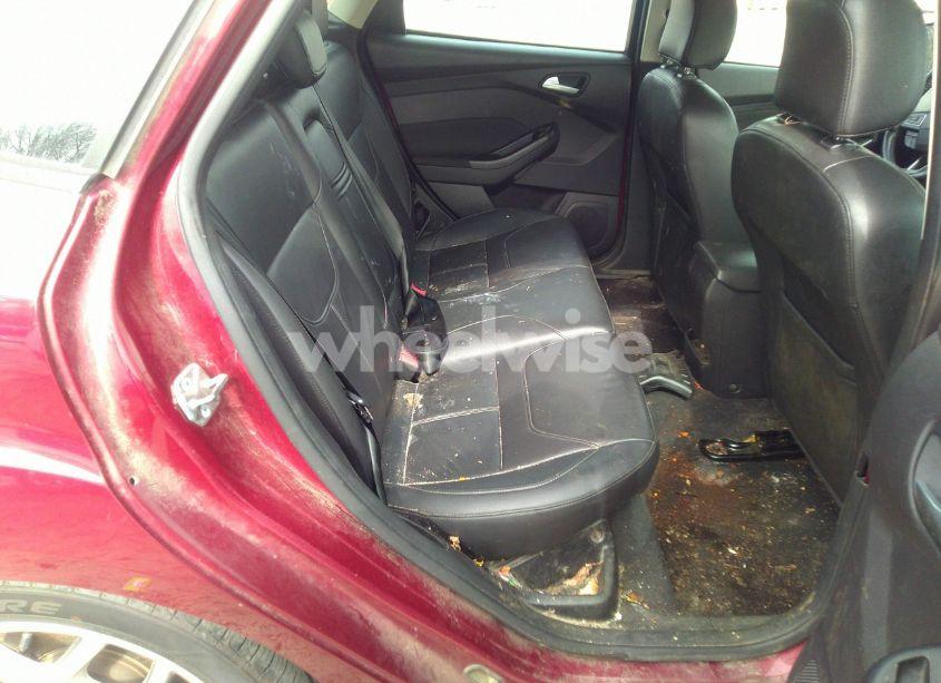 Photo 8 of 2015 Ford Focus SE (VIN 1FADP3K22FL224476)