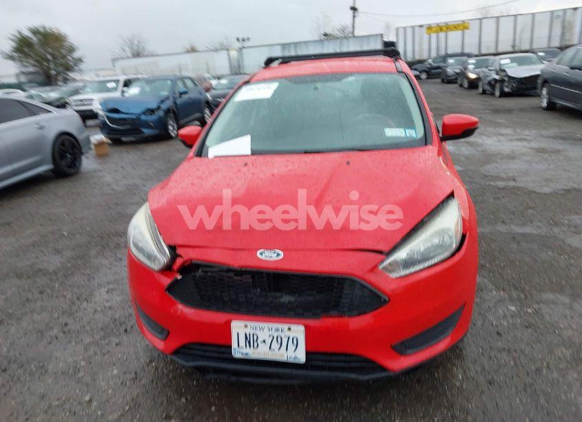 Photo 11 of 2015 Ford Focus SE (VIN 1FADP3K22FL276478)