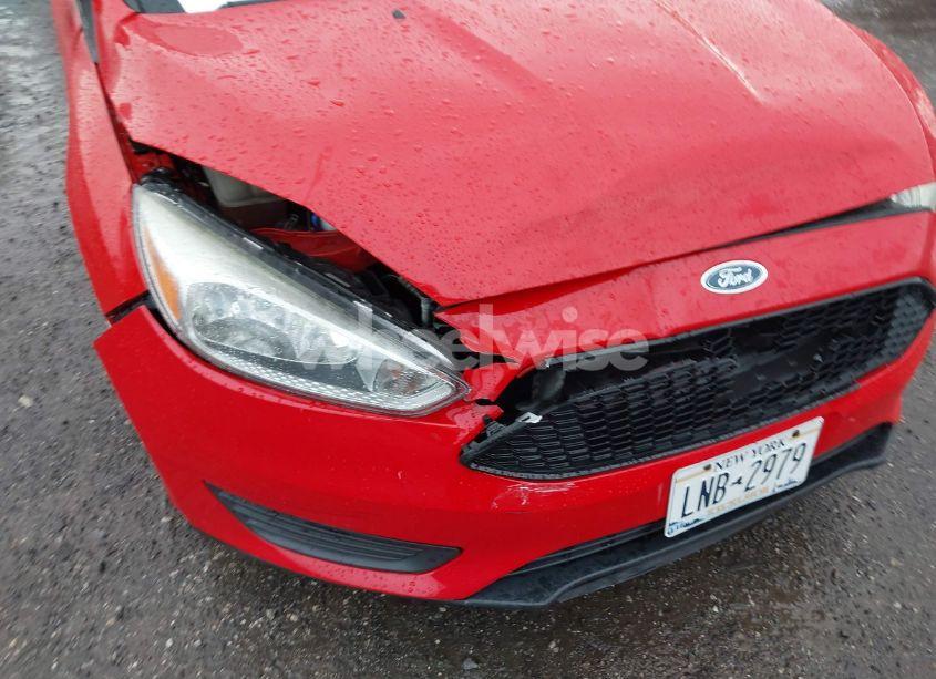 Photo 6 of 2015 Ford Focus SE (VIN 1FADP3K22FL276478)