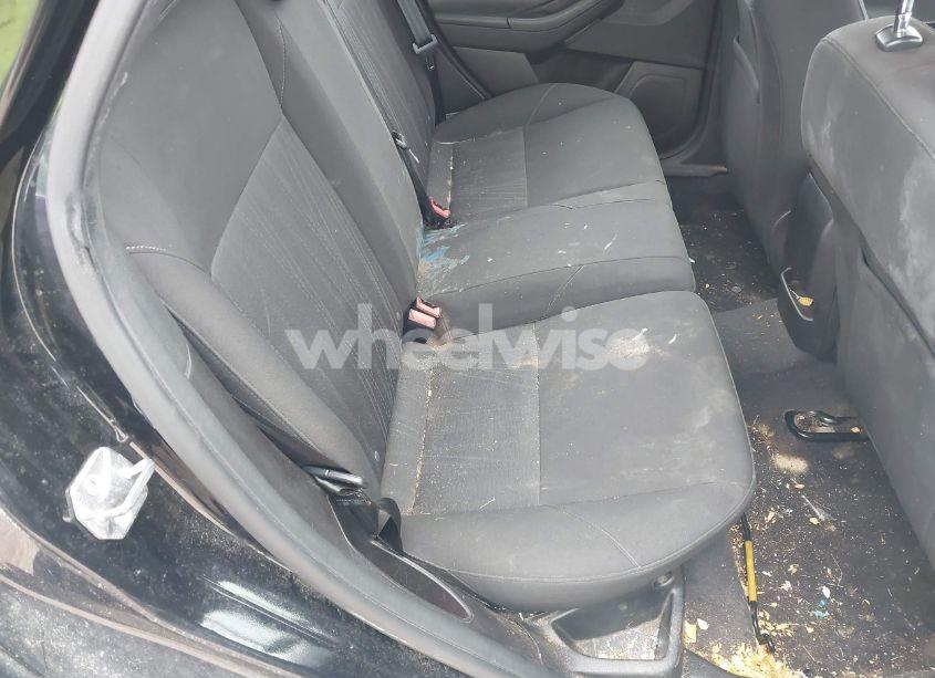 Photo 8 of 2015 Ford Focus SE (VIN 1FADP3K22FL293099)