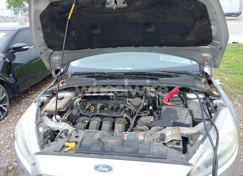 Photo 10 of 2015 Ford Focus SE (VIN 1FADP3K22FL315361)