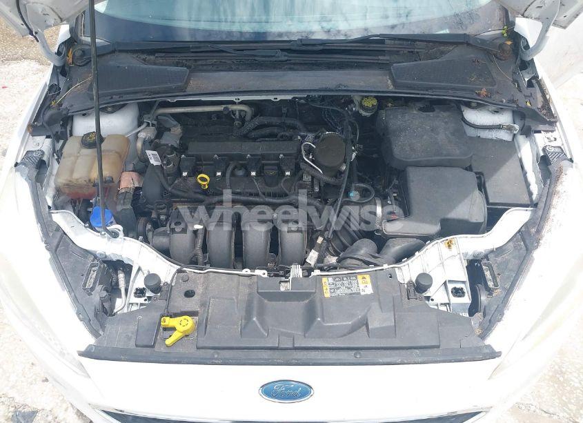 Photo 10 of 2016 Ford Focus SE (VIN 1FADP3K22GL213513)