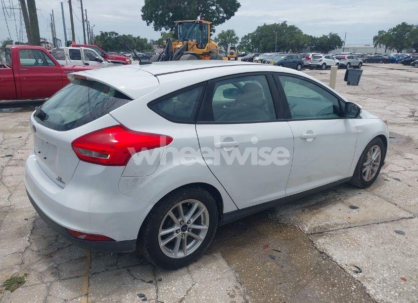 Photo 4 of 2016 Ford Focus SE (VIN 1FADP3K22GL213513)