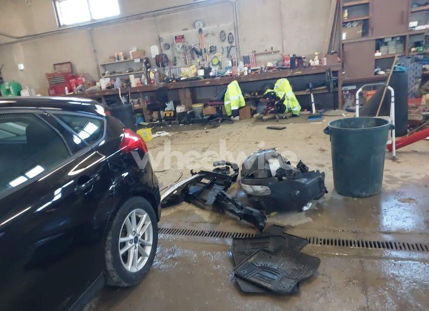 Photo 12 of 2016 Ford Focus SE (VIN 1FADP3K22GL309495)