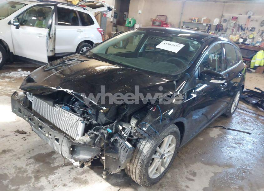 Photo 2 of 2016 Ford Focus SE (VIN 1FADP3K22GL309495)