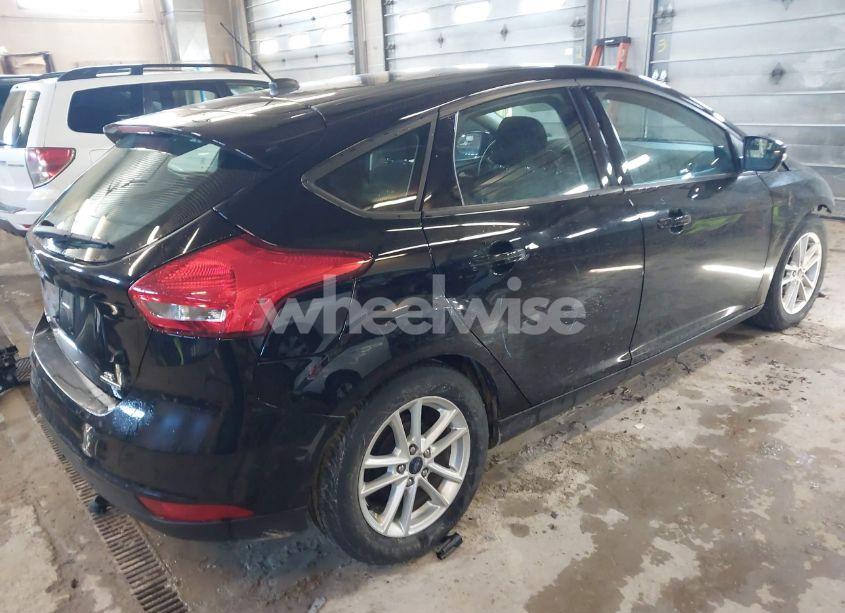 Photo 4 of 2016 Ford Focus SE (VIN 1FADP3K22GL309495)