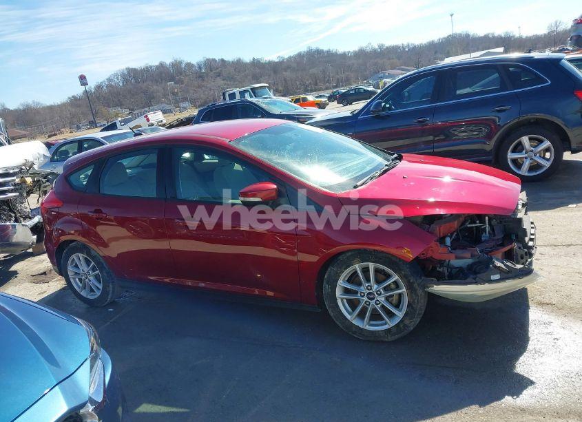 Photo 13 of 2016 Ford Focus SE (VIN 1FADP3K22GL331321)