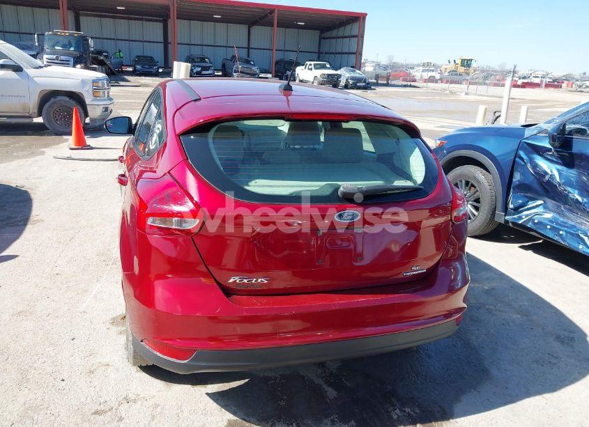 Photo 16 of 2016 Ford Focus SE (VIN 1FADP3K22GL331321)