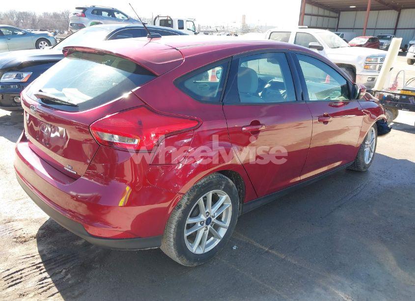 Photo 4 of 2016 Ford Focus SE (VIN 1FADP3K22GL331321)