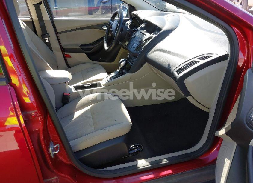 Photo 5 of 2016 Ford Focus SE (VIN 1FADP3K22GL331321)