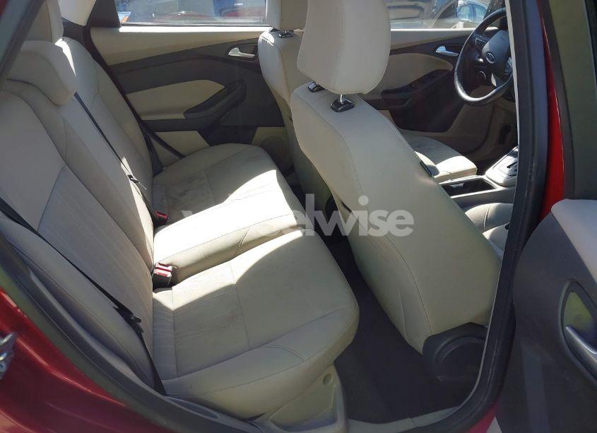 Photo 8 of 2016 Ford Focus SE (VIN 1FADP3K22GL331321)