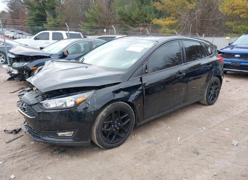 Photo 2 of 2016 Ford Focus SE (VIN 1FADP3K22GL368529)