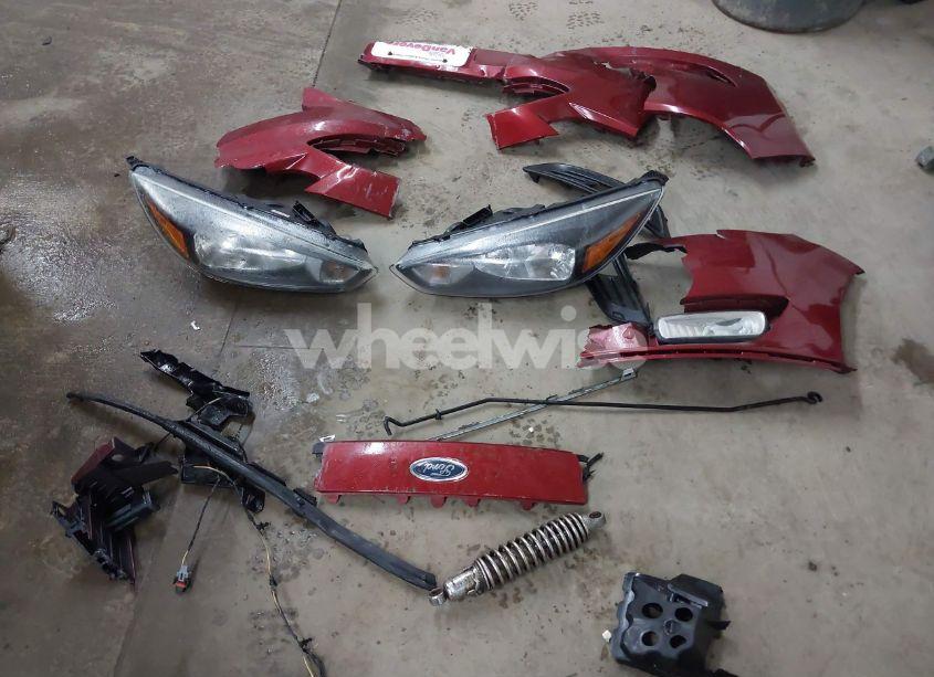 Photo 12 of 2016 Ford Focus SE (VIN 1FADP3K22GL394225)