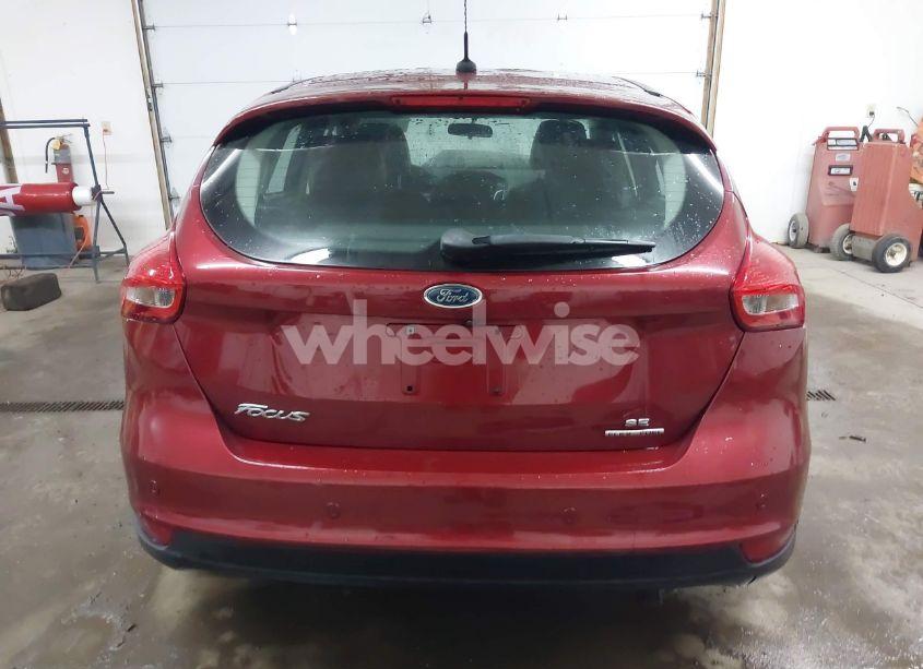 Photo 17 of 2016 Ford Focus SE (VIN 1FADP3K22GL394225)
