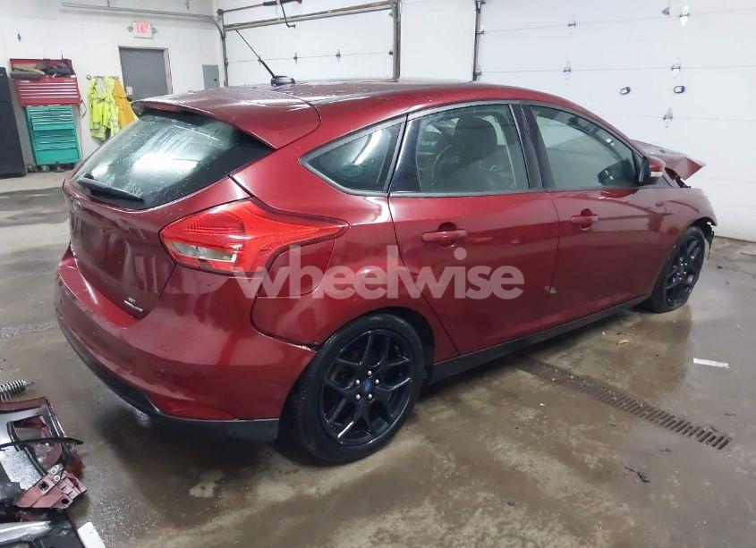 Photo 4 of 2016 Ford Focus SE (VIN 1FADP3K22GL394225)