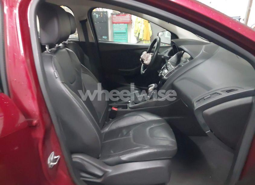 Photo 5 of 2016 Ford Focus SE (VIN 1FADP3K22GL394225)