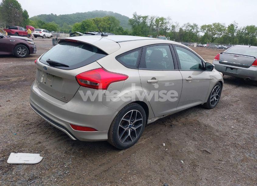 Photo 4 of 2016 Ford Focus SE (VIN 1FADP3K22GL399344)