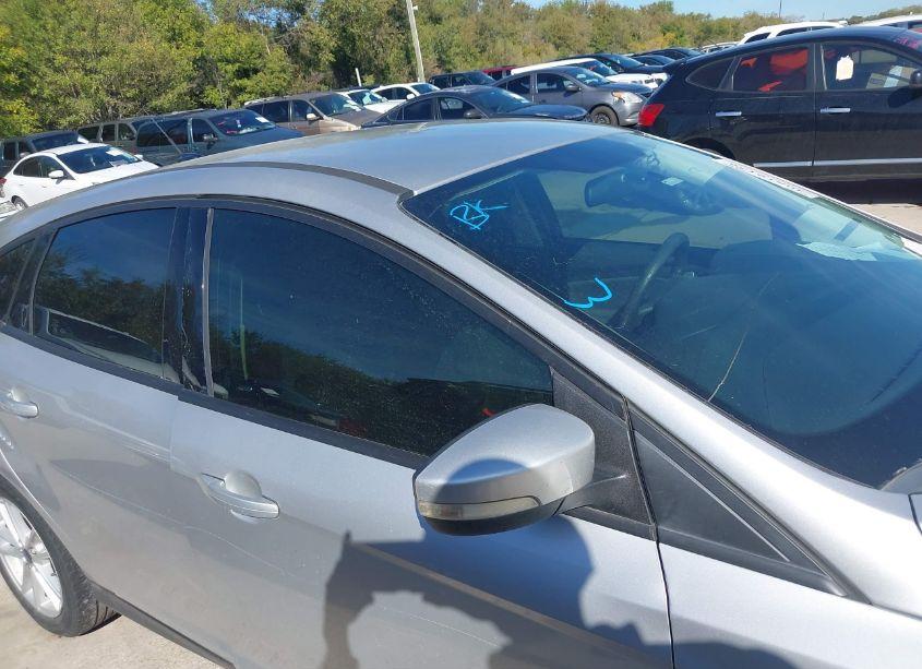 Photo 13 of 2017 Ford Focus SE (VIN 1FADP3K22HL216798)