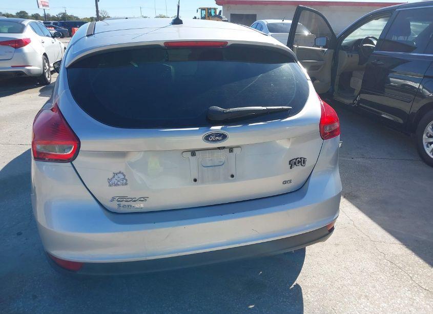 Photo 16 of 2017 Ford Focus SE (VIN 1FADP3K22HL216798)