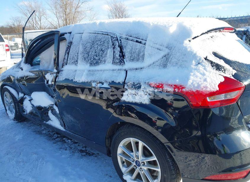 Photo 14 of 2017 Ford Focus SE (VIN 1FADP3K22HL298676)