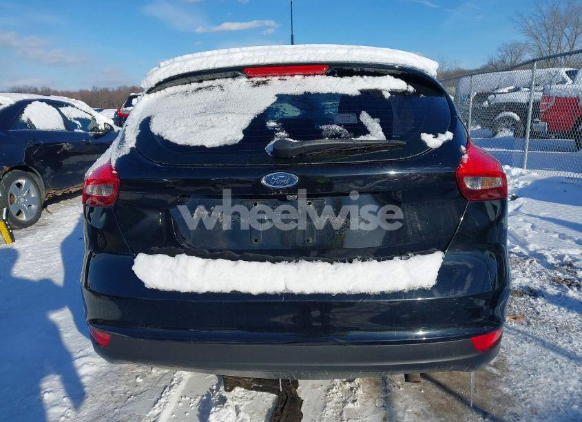 Photo 16 of 2017 Ford Focus SE (VIN 1FADP3K22HL298676)