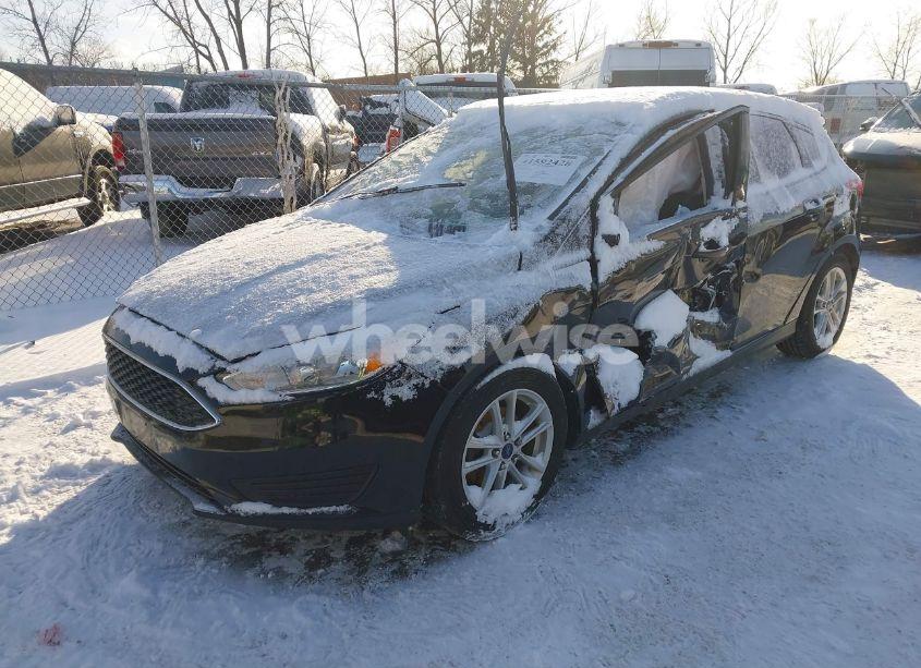 Photo 2 of 2017 Ford Focus SE (VIN 1FADP3K22HL298676)