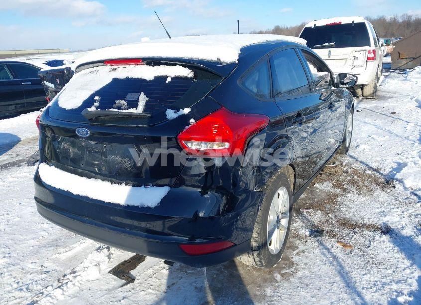 Photo 4 of 2017 Ford Focus SE (VIN 1FADP3K22HL298676)