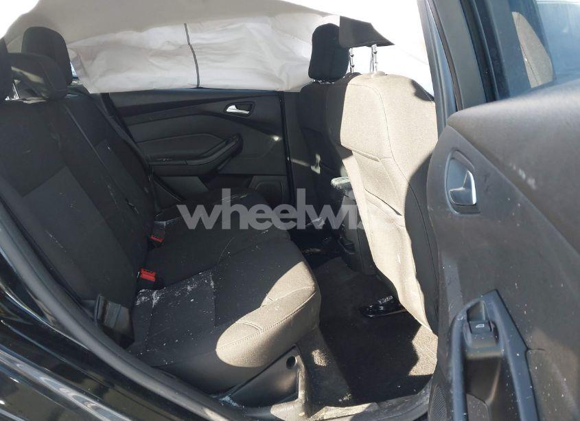 Photo 8 of 2017 Ford Focus SE (VIN 1FADP3K22HL298676)