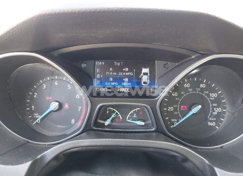 Photo 7 of 2018 Ford Focus SE (VIN 1FADP3K22JL207752)