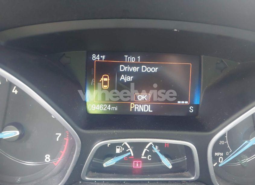 Photo 15 of 2018 Ford Focus SE (VIN 1FADP3K22JL244221)
