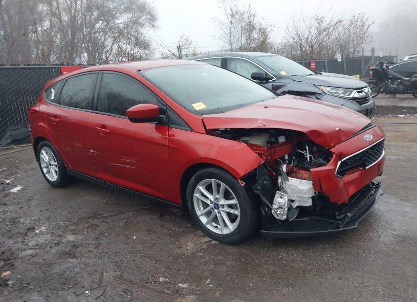 2018 Ford Focus SE (VIN 1FADP3K22JL245904) main photo
