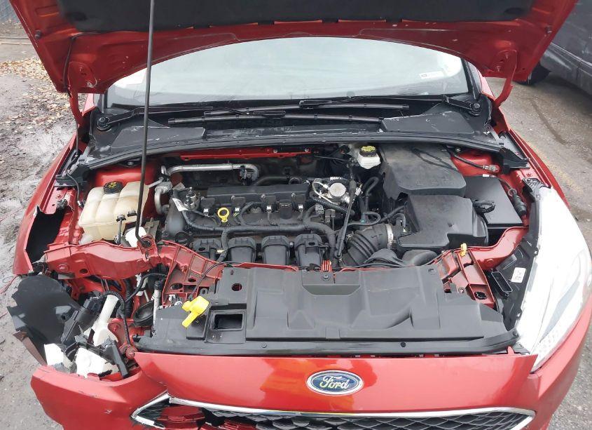 Photo 10 of 2018 Ford Focus SE (VIN 1FADP3K22JL245904)