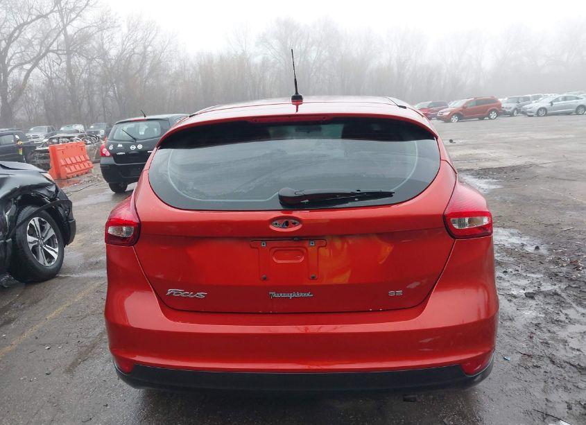 Photo 17 of 2018 Ford Focus SE (VIN 1FADP3K22JL245904)