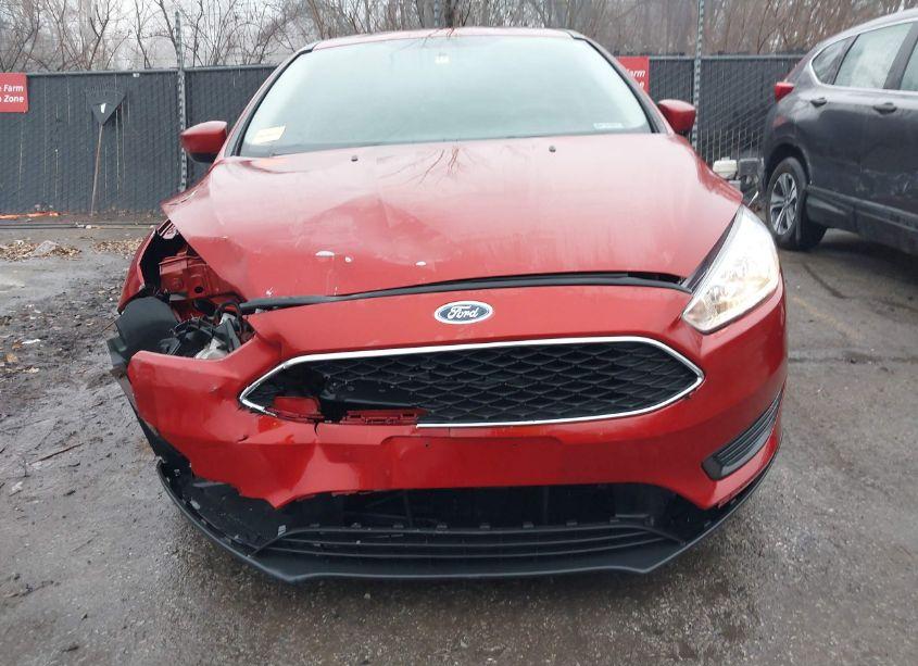 Photo 6 of 2018 Ford Focus SE (VIN 1FADP3K22JL245904)