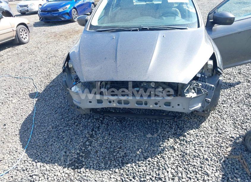 Photo 6 of 2018 Ford Focus SE (VIN 1FADP3K22JL280832)